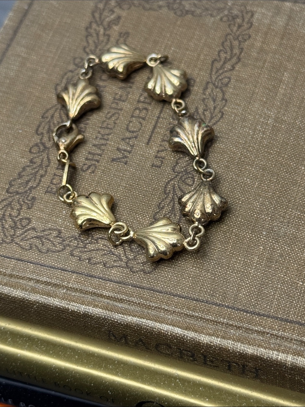 Gold Art Deco Vintage Shell-Link Bracelet - Women Jewelry Stamped 925 Italy
